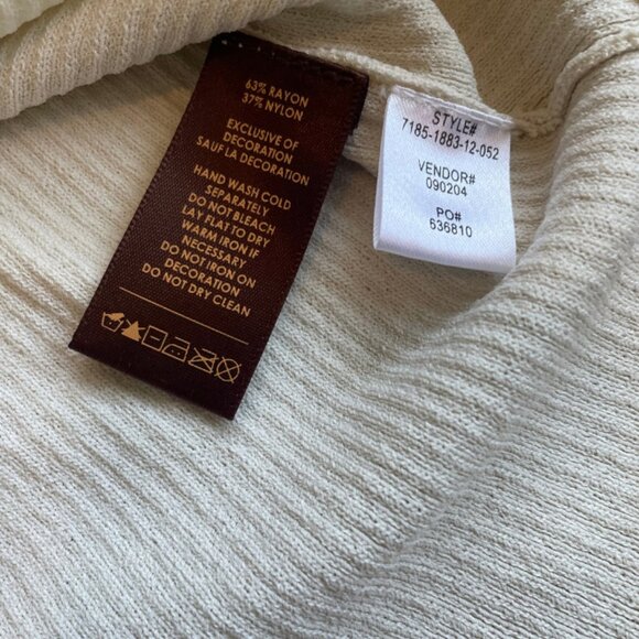 Multiples cream/ivory ribbed tank top with flat brass stud detail size PM - Picture 6 of 8